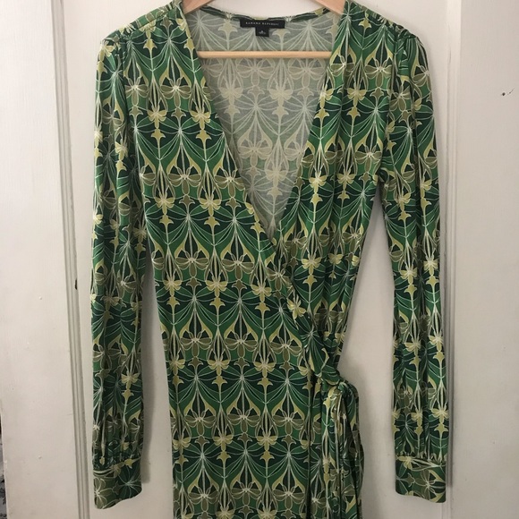 Banana Republic Dresses & Skirts - Banana Republic Art Deco Pattern Wrap Dress